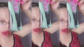 ASMR Sweet Chocolate Eating- ASMR, Eyeglasses, Giantess, Lipstick, Big Lips, Mough, Food, Face Fetish, Long Nails