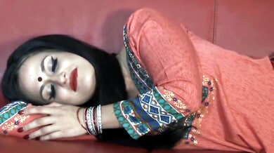 Pakistani wife lives out a steamy Bollywood fantasy with passionate anal