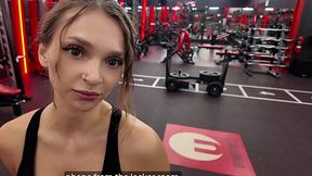 Pretty girl asked a gym trainer to help, and got fucked in the bathroom