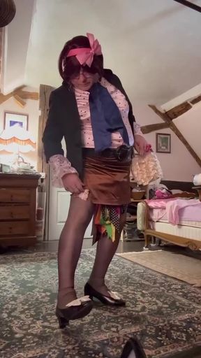 Dressed in a brown mini skirt for her evening