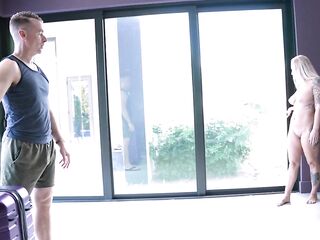 Free Use Mansion Step Sister - Elana Bunnz and Cory Chase - Full Clip