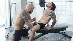 ”Gym jocks Archer Croft & Riley Mitchell in wild booty plowing”
