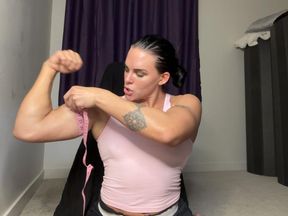 Tall Muscle Girl Measurements: Flexing, Toes, Hands & Height Size