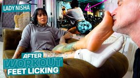 After the workout my feet and socks are licked! ( Sweaty Socks and Feet licking with Lady Nisha ) - Full HD MP4