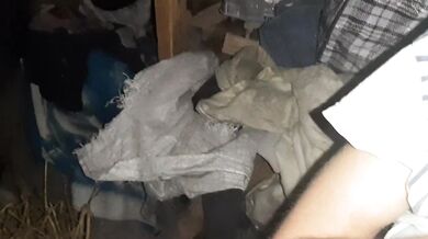 Reality lesbians bring shaking orgasms in abandoned house