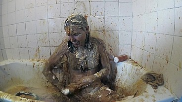 40 Foods to Gunge the Girl (WAM, Wet and Messy)