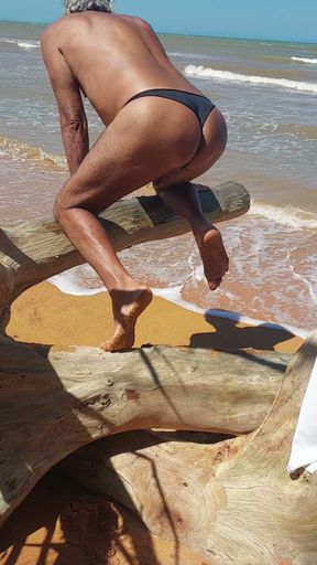 Ladysilva Crossdress on the Beach in Panties What a Hot Ass