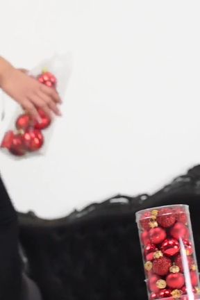 Crush Feets - I Hate Xmas - Top Arabian Domina Cecilia Fernandez