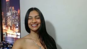 Curvatious Latina Stripteases and Fuck Herself