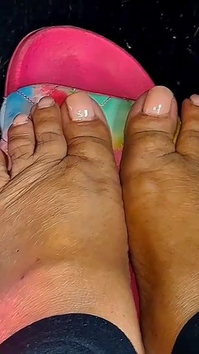 Sunday Solesday with Mz Jersey Getting Mature Big Meaty Size 8.5 Feet