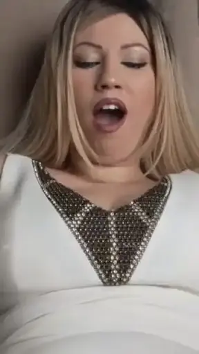 Lick meee!