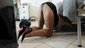 Hot, slutty maid MP4 (1280x720) FHD