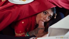 Indian Yasmin’s Khan reaches for cock during family dinner