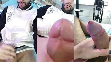 Jerking off so horny, I peecum a nice load