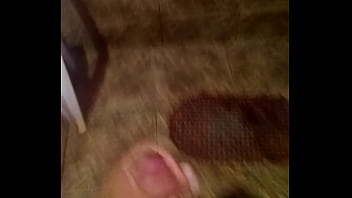 Punheta jorrando leite . big cumshot