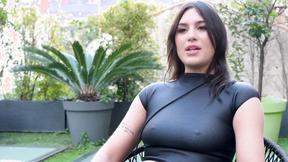 ”Laury, 27 years old, bartender in Versailles!”