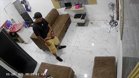 justo llego el vecino a llamar a la puerta mientras que mi padrastro me daba por el culo