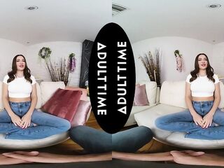 UP CLOSE VR - Hot Ella Reese Takes U On A Captivating, Steamy And Nasty Adventure In POV