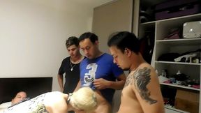 orgia con mi ex cunado , mi hijastro , mi vecino y un amigo de ellos