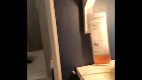 petite exhib rapide &agrave_ IKEA avec un abonn&eacute_ tr&egrave_s tactile ...hhummmm il y avait ...