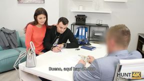 ”Cameraman meets couple in Prague & offers correct money”