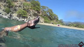 Highheel and Pantyhose on the Beach