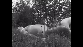 suce mature en pleine nature