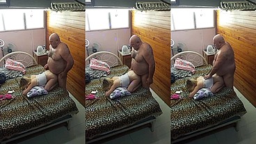 NOVINHA ADORA O VELHO