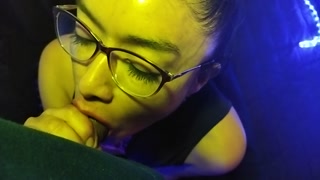 👅 Friend with glasses in tremendous Blowjob