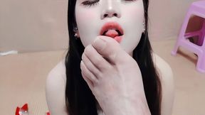 CZY001 BONDAGE LICKING FOOT FOOT DOMINATION HUMILIATION STRUGGLING FOOT DOMINATION