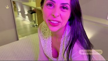 Corno manso conseguiu fuder a esposinha hotwife sem ser humilhado - Marido corno chega em casa e a safada estava se arrumando para o macho, mas a safada resolveu fuder com o corninho feliz.