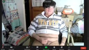 otaku gordo y exhibicionista se pajea en videollamada grupal de zoom