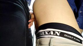 gozou no meu terno e gravata sem tocar