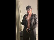 Mecánico mostrando la verga