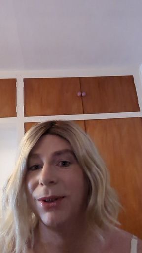 Suck My Clit, Swallow My Cum. Kneel Down and Open Wide!