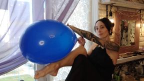 WindowSill B2P with blue Monster: Mouth, Legs & Final Squeeze Explosion - Mishel Looner balloons