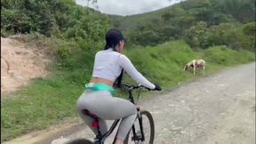 Colombian girl's athletic body gets pounded at a scenic tourist spot