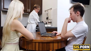 SISPORN. Brave boy impales his attractive stepsis behind stepmoms back