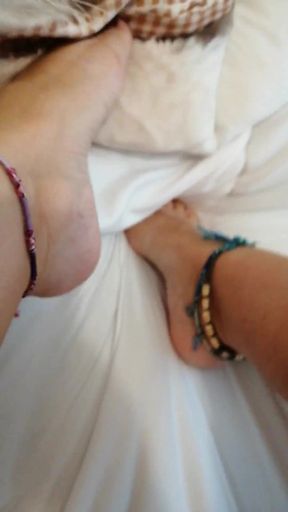 Homemade for you feet lovers - feet scrunching just for you.