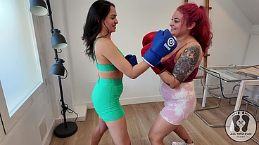 4K FEMALE BOXING FIGHTER TITS BOUNCING EACH OTHER