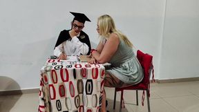 madrasta e fudida pelo entiado antes da festa de formatura