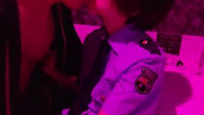 素人ハメ撮り　婦人警官に目隠ししてエロい事したい　フェラ　クンニ　中出し