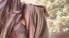 Risky outdoor squirt