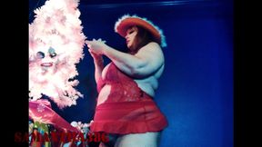 BBW Sam38g Decorating a Xmas Tree