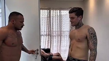 TODOS QUEREM ME PEGAR