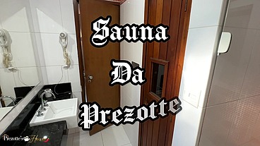 Trans dotada fode cliente na Sauna, Will bravo virou lanche da deliciosa Sabrina Prezotte enquanto pegava uma Sauna.