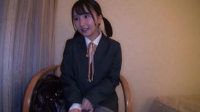 Before Being Aided by a Police Officer, a Short, Beautiful Girl with an Innocent Face Asked for Advice.