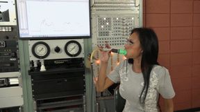 Willow Stretches Out Her Face and Tests Her Blowing Pressure (MP4 - 720p)