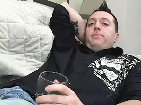 Tattooed stud fucks gorgeous blond MILF's shaved cunt