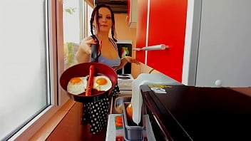 erotic Goddess, h. out in the kitchen(custom)